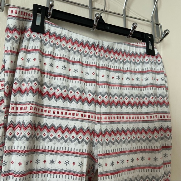 Christmas Fair Isle Pajama 2-Piece Lauren Conrad Set - Picture 4 of 9